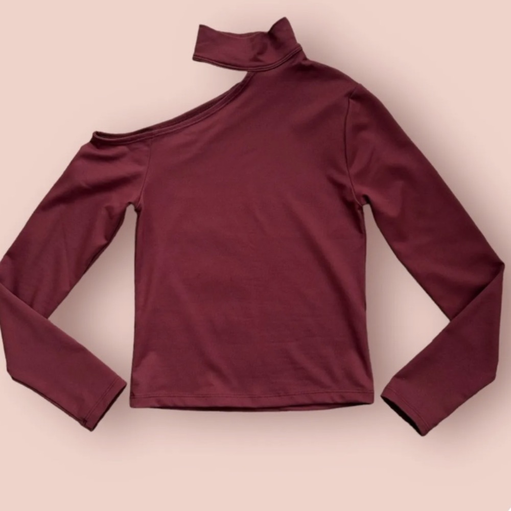 Abercrombie Asymmetrical Cutout Top Long Sleeve